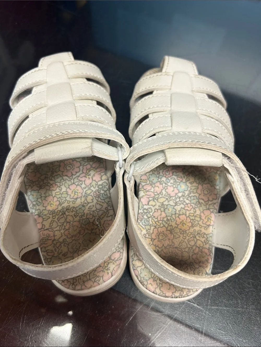 Keds White Kids Leather Sandals and Closed-Toe Shoes size 10 & 10.5 girls
